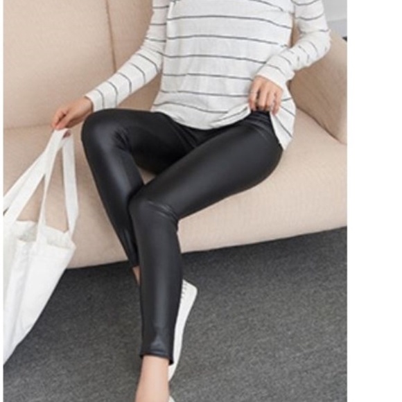 Sexy low rise faux leather leggings - Picture 3 of 8